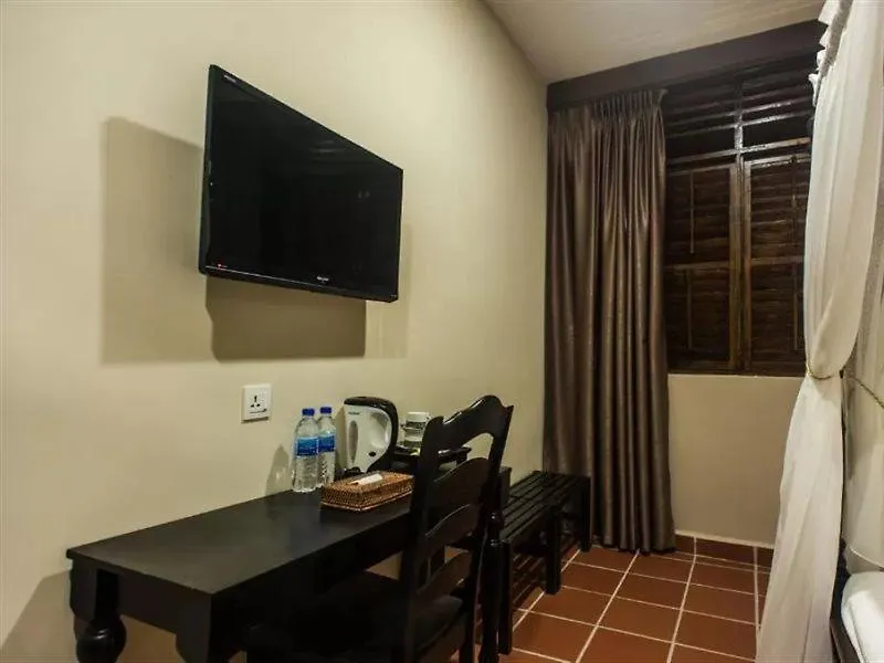 Armenian Suite Hotel George Town 2*,